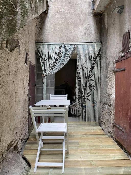 Petit Appartement Douillet Les Martres-de-Veyre Екстер'єр фото